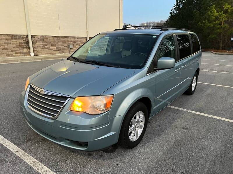 2010-chrysler-town-and-country-touring-plus-4dr-mfini-van