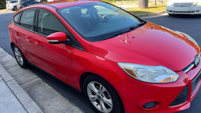 2014-ford-focus-se-4dr-111hatchback