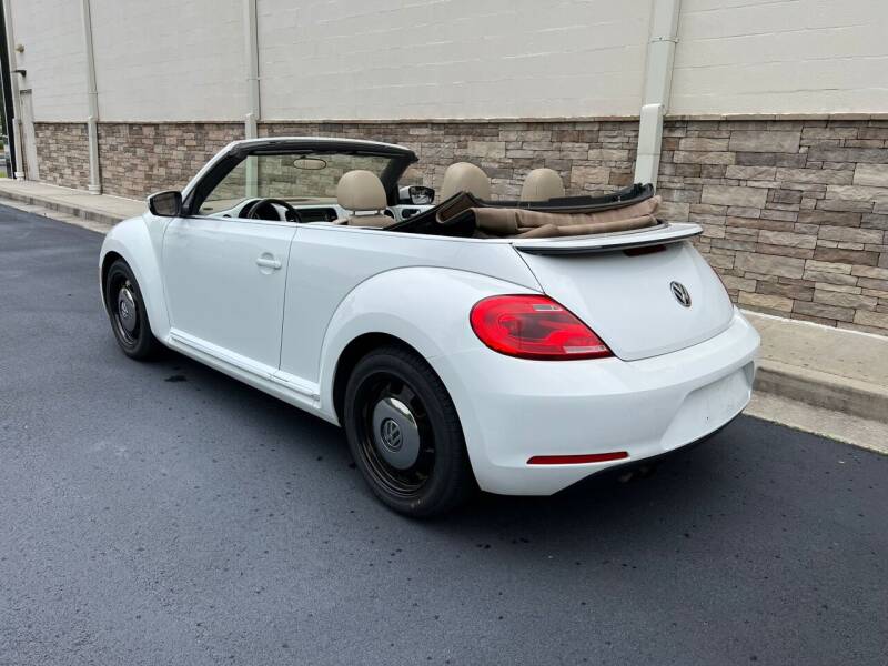 2015-volkswagen-beetle-c1qonvertible-1-8t-2dr-convertible